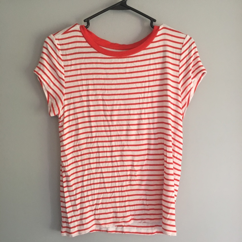 American Eagle red and white striped shirt